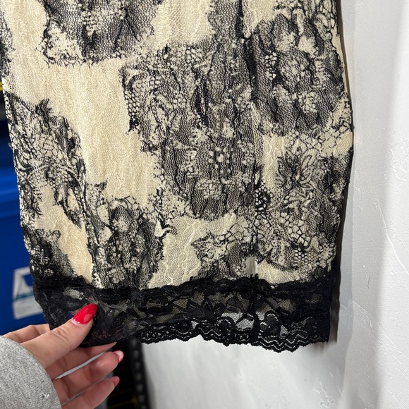 Maurices Lace Overlay Camisole Top size small - Picture 7 of 12